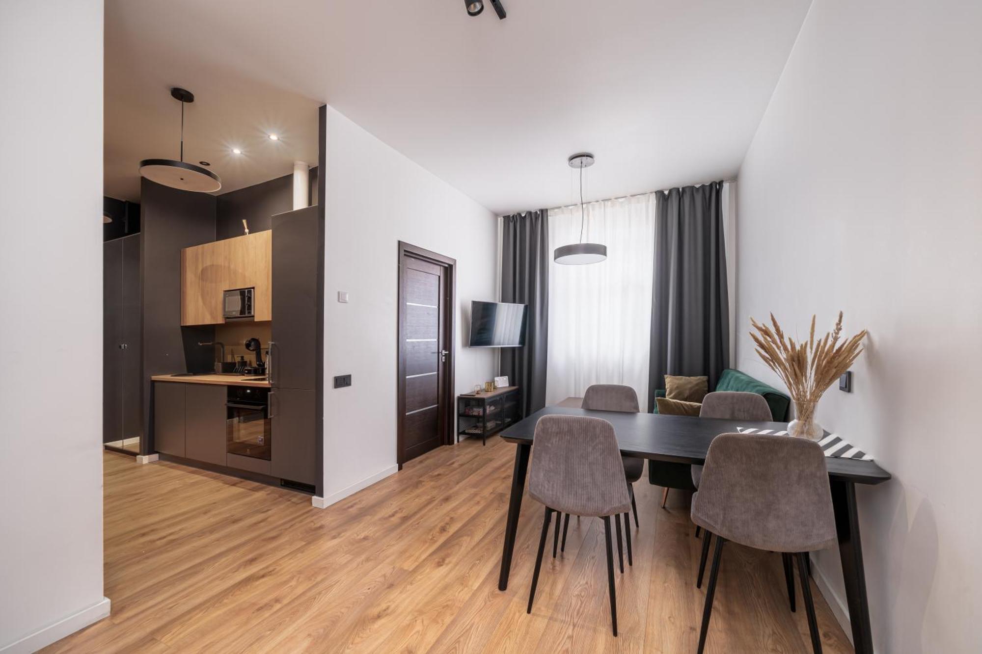 Lienes Iela Gem 1Br Apartment With Fireplace In Historic Unesco Center รีกา ภายนอก รูปภาพ