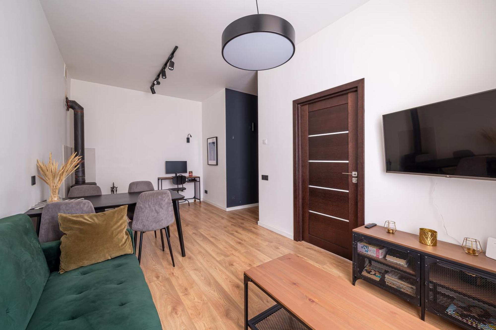 Lienes Iela Gem 1Br Apartment With Fireplace In Historic Unesco Center รีกา ภายนอก รูปภาพ