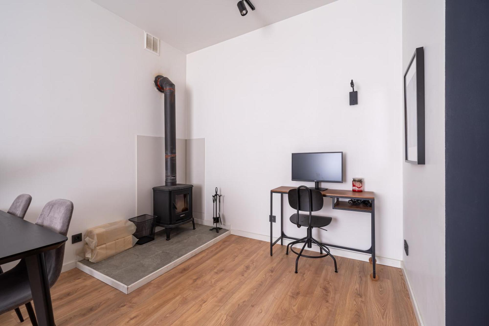 Lienes Iela Gem 1Br Apartment With Fireplace In Historic Unesco Center รีกา ภายนอก รูปภาพ